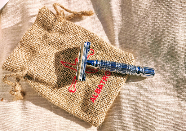 Albatross butterfly razor